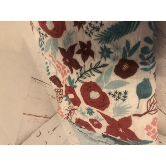 Tula pointsetta flower baby blankets - Picture 2 of 7